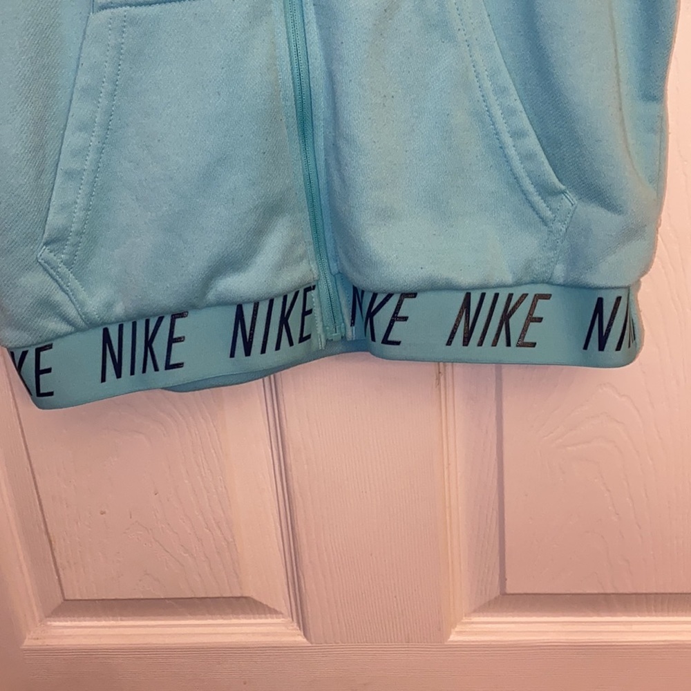 Nike Dri-Fit Cropped Hooded Sweatshirt - Picture 3 of 9
